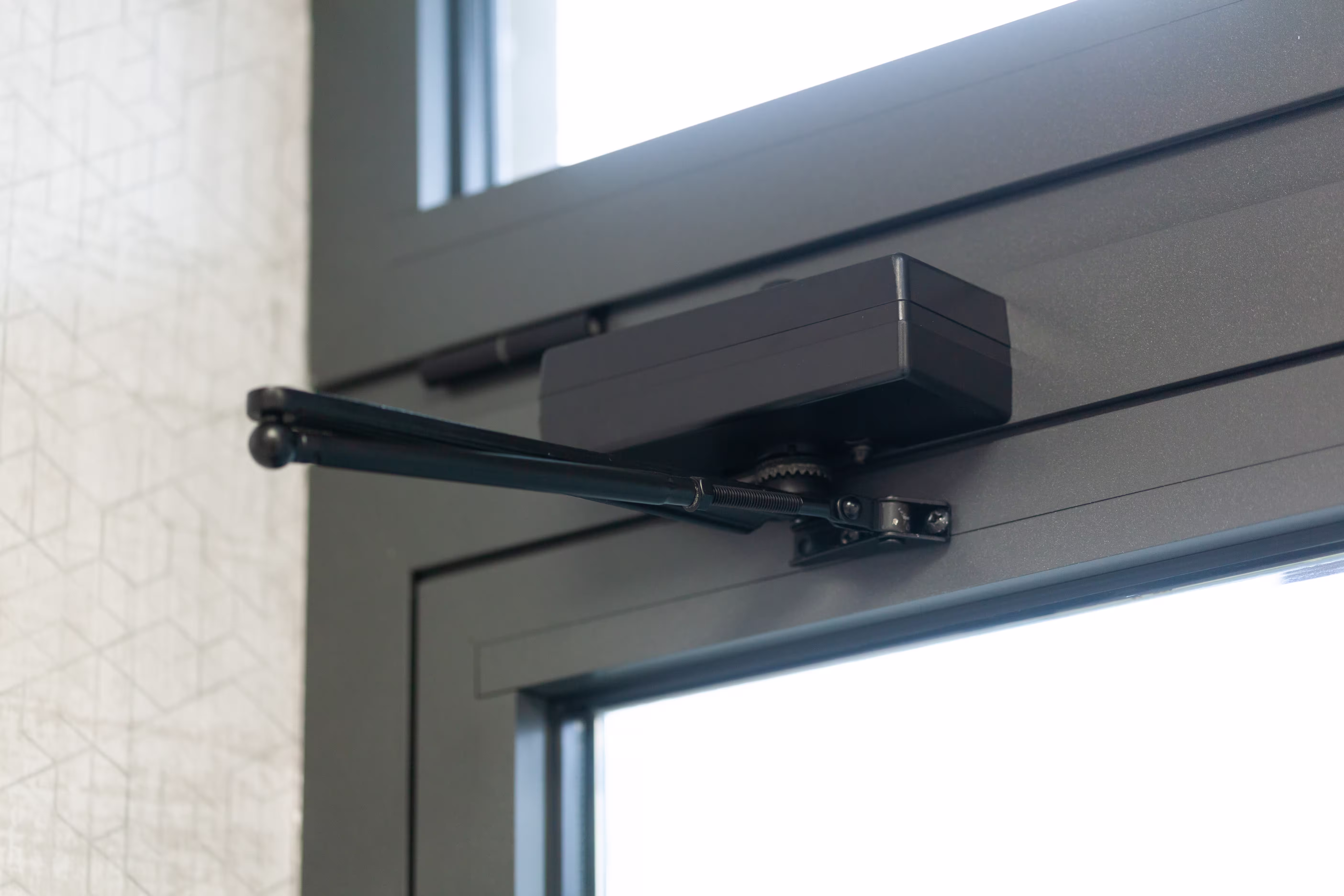 Door Closer with Hold Open